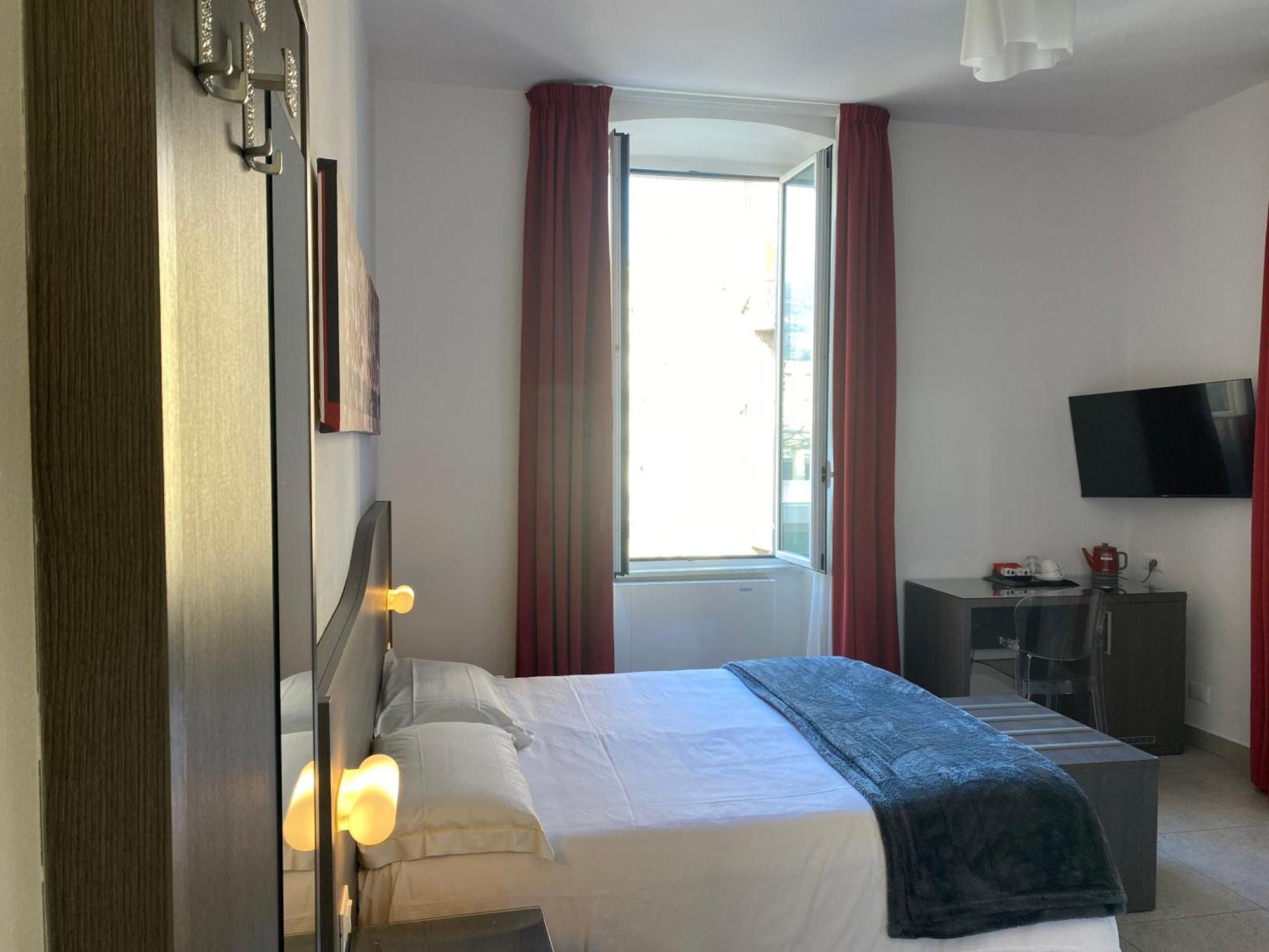 54 Rosselli Rooms La Spezia Extérieur photo