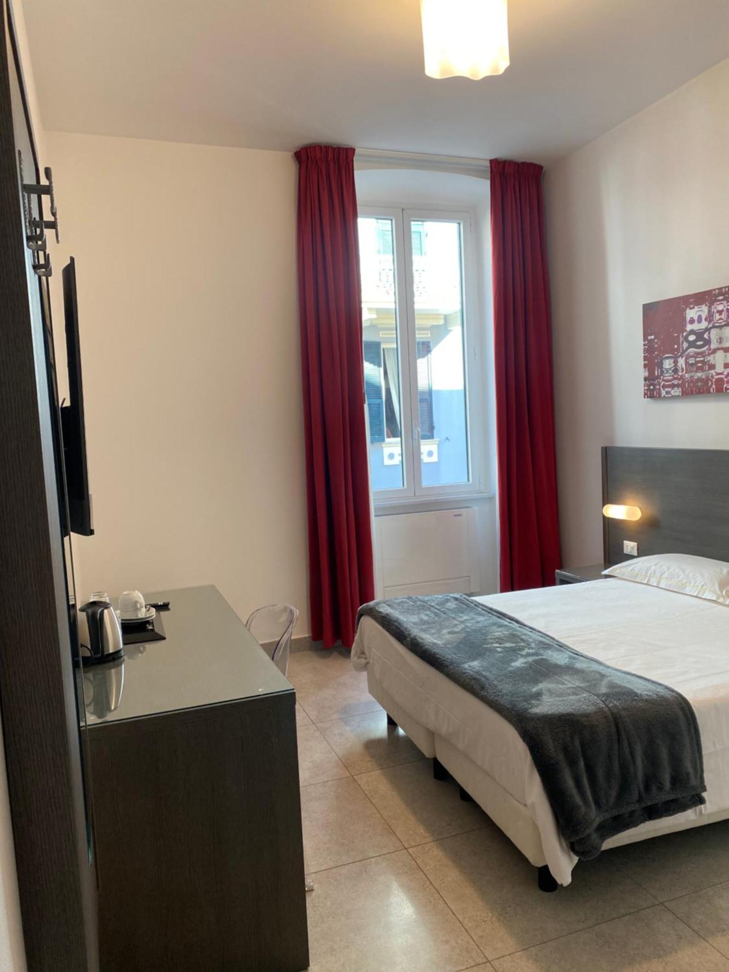54 Rosselli Rooms La Spezia Extérieur photo